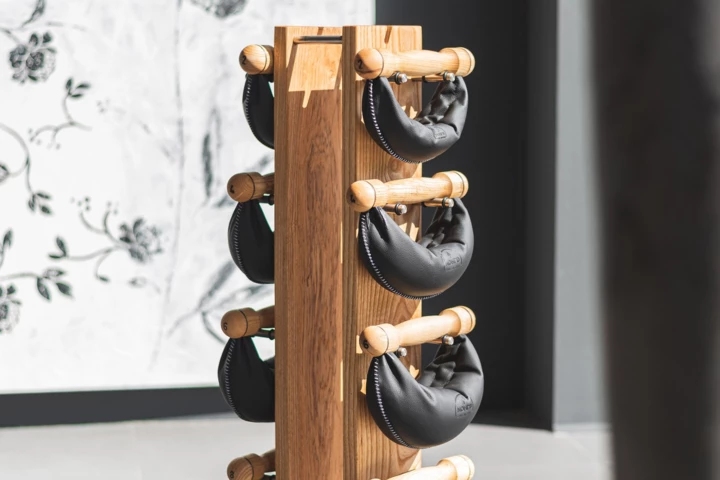 Hantle NOHRD SwingBell 2-8 Kg ze stojakiem Tower Oak Dąb Skóra